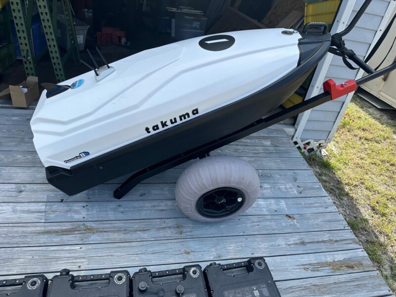 Used Takuma eTow Self Controlled Electric Towing Watercraft with Extra Batteries - Image 12