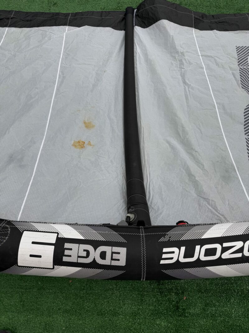 Used Ozone Edge V8 9m Kite - Image 5