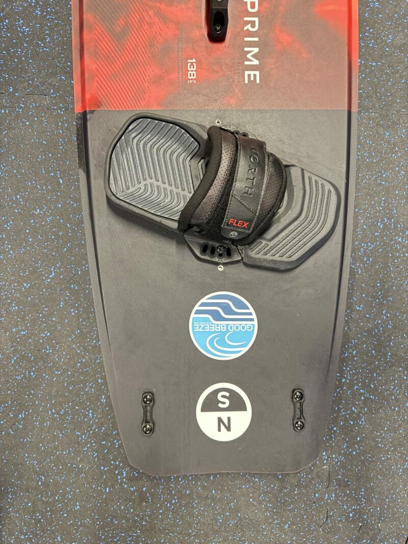 Used 2024 North Prime 138cm Twintip w/ Flex Pads/Straps - Image 6