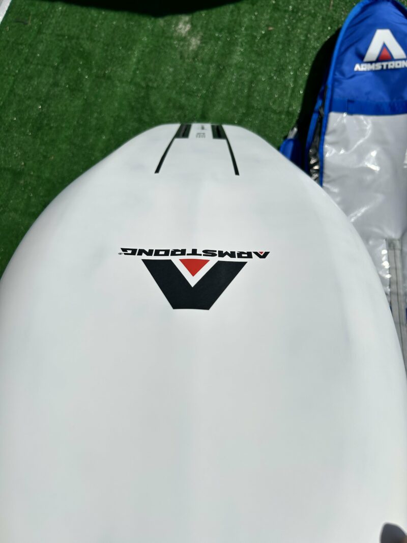 Used Armstrong Midlength FG Foil Board 5'5 55L - Image 4