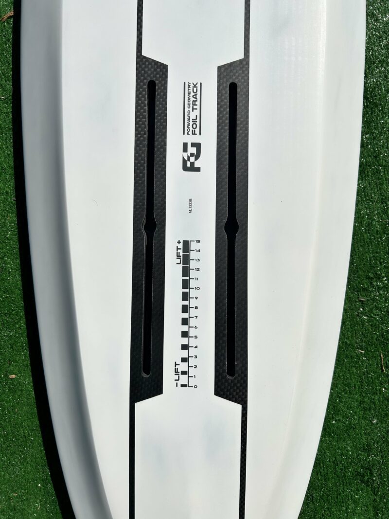 Used Armstrong Midlength FG Foil Board 5'5 55L - Image 6