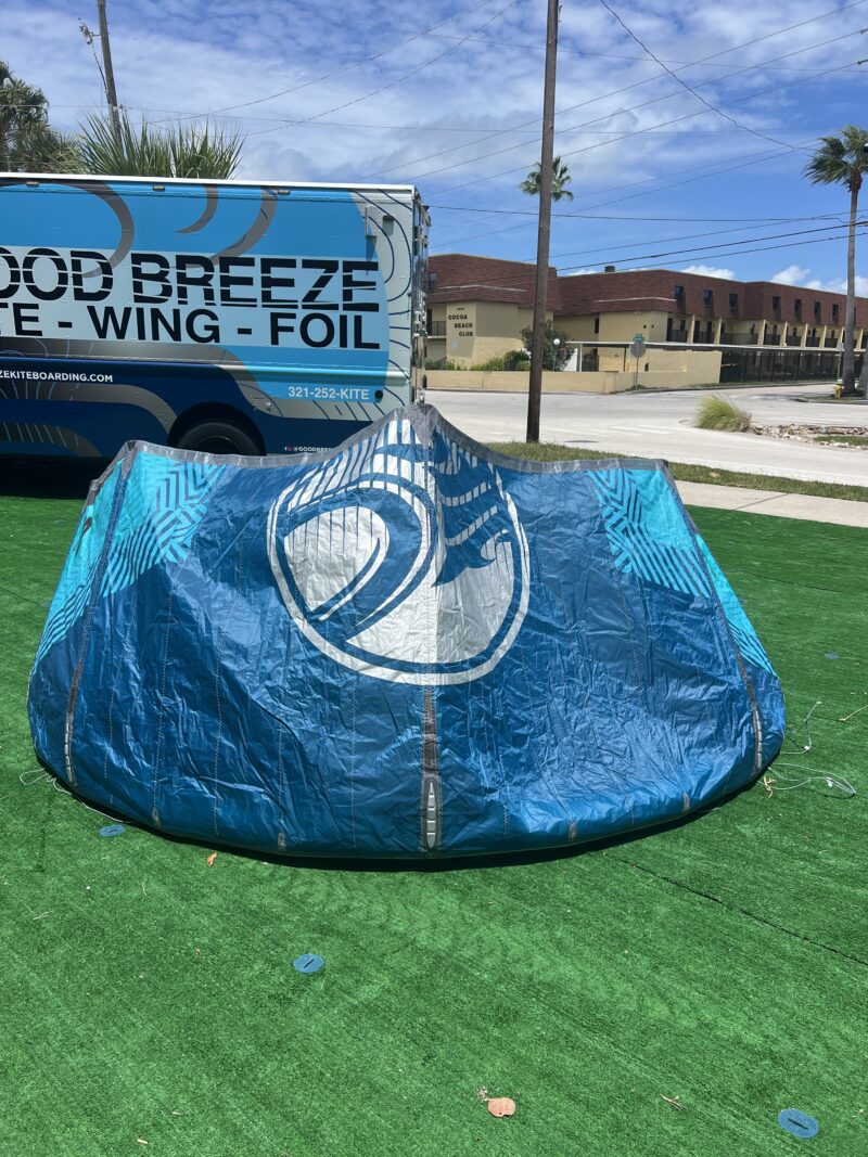 Used 2017 Cabrinha Switch Blade 10M Kite - Image 2