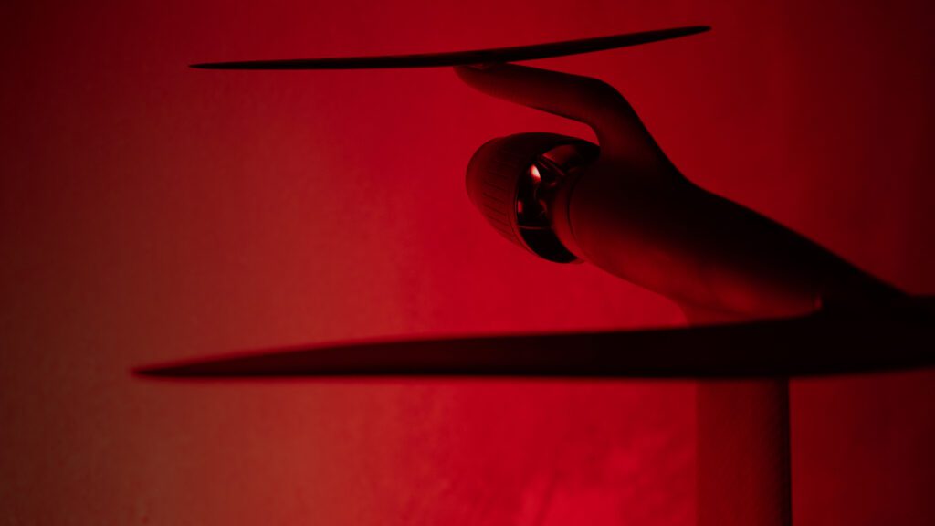 Race_PartnerPortal_1600x900_5 Winging it The FLITELab* ultra-high-performance FLUX_707 wing is our RACE wing of choice. It turns on a dime, delivering lightning-fast rail-to-rail response—making it a daily driver for intermediate to advanced, performance-focused riders.