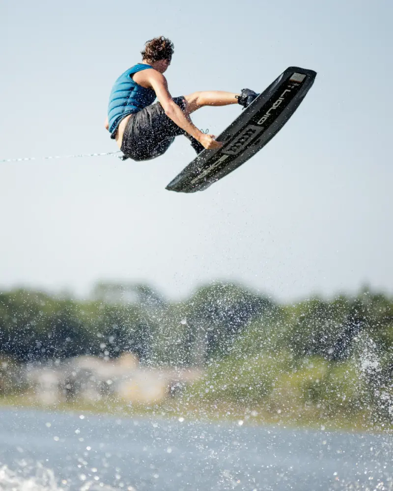 Follow Total Impact Vest - Image 4