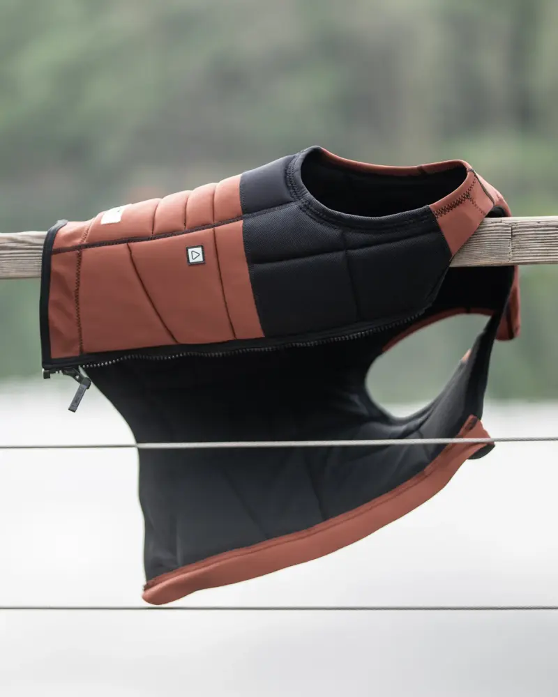 Follow Gratis Impact Vest - Image 5