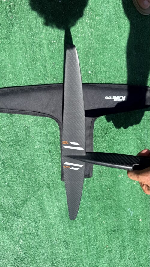 Used Slingshot One-Lock Flare 175 Tail (24cm Fuse)
