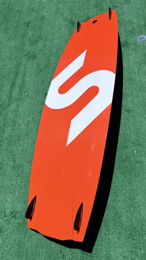 Used Slingshot Misfit V12 141cm Kiteboard w/ Dually
